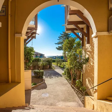 Le Belvedere - R4 125 By Interhome Apartman Saint-Raphaël