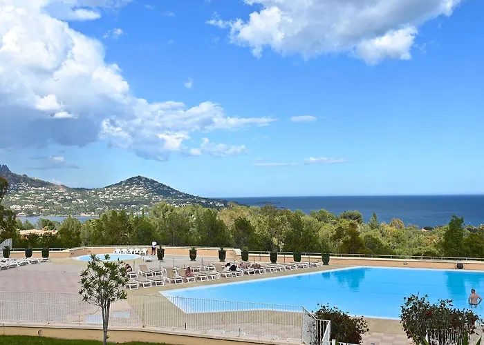 Le Belvedere - R4 125 By Interhome * Saint-Raphaël